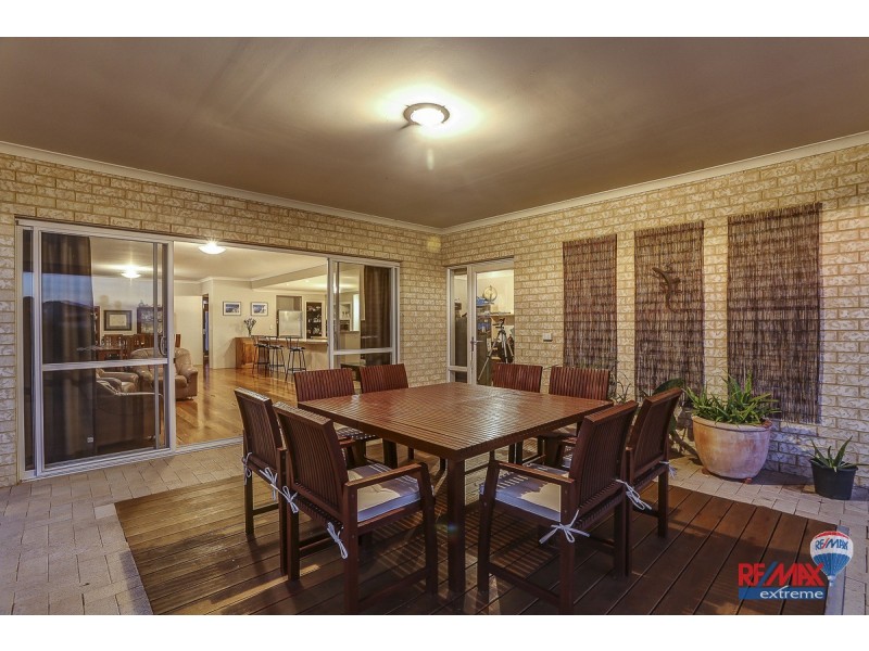 16 Harlequin Way, Yanchep WA 6035