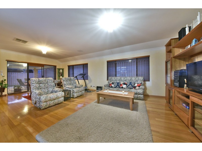 43 Ammanford Crescent, Butler WA 6036