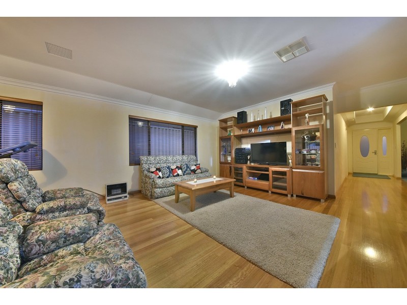 43 Ammanford Crescent, Butler WA 6036