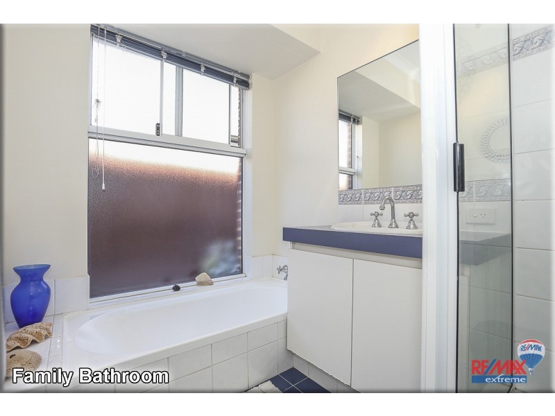 9 Bluff Way, Mindarie WA 6030