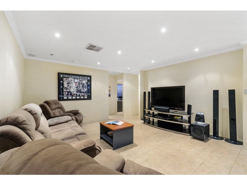 17 Chilworth Road, Butler WA 6036