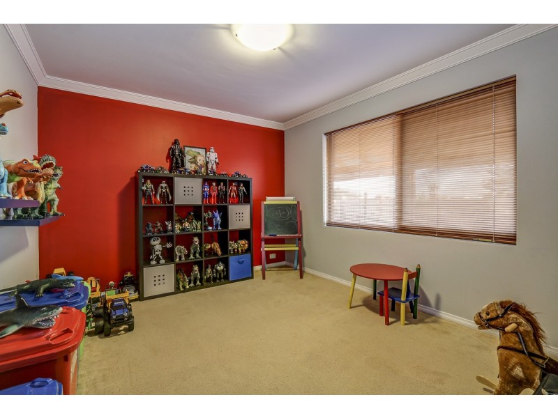 1 Flagtail Outlook, Yanchep WA 6035