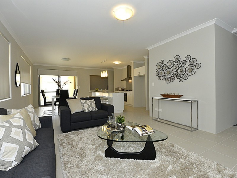 18 Icterine Road, Eglinton WA 6034