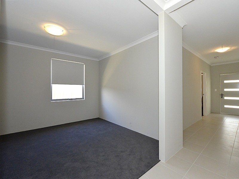 18 Icterine Road, Eglinton WA 6034