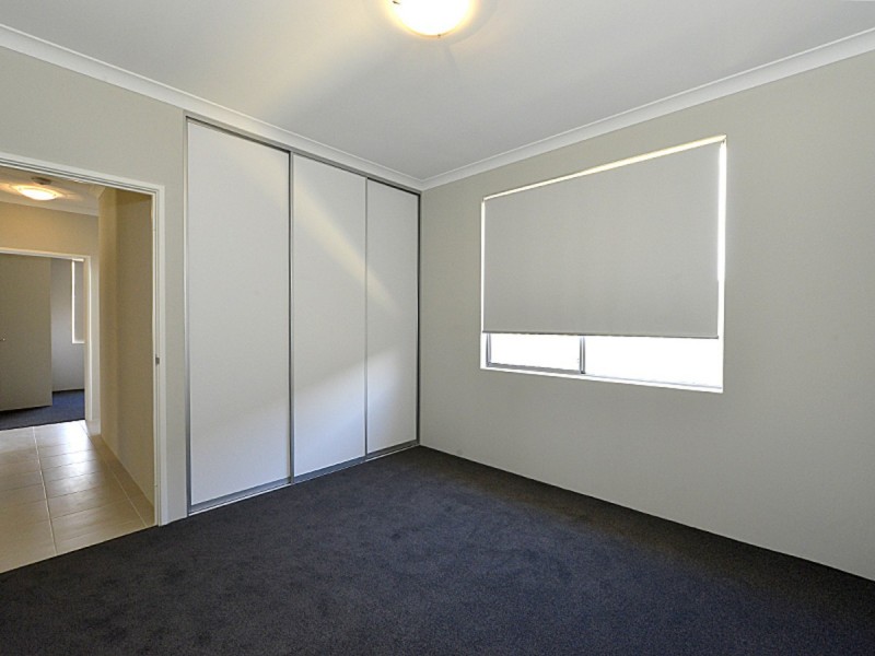 18 Icterine Road, Eglinton WA 6034