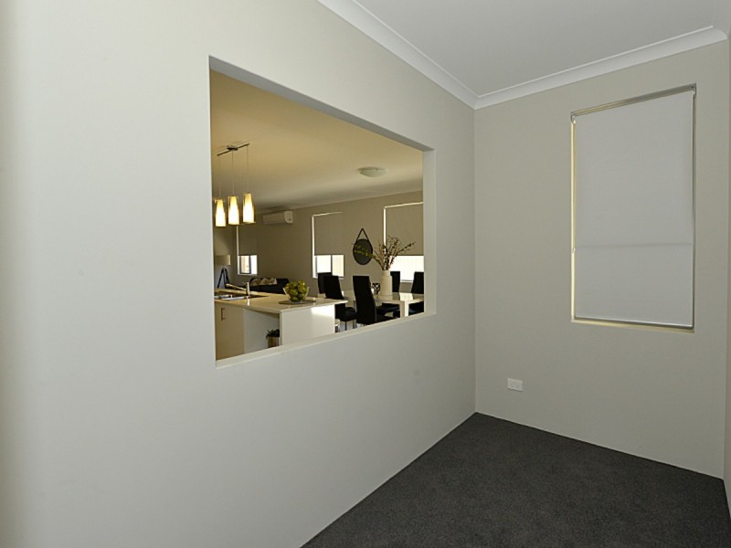 18 Icterine Road, Eglinton WA 6034