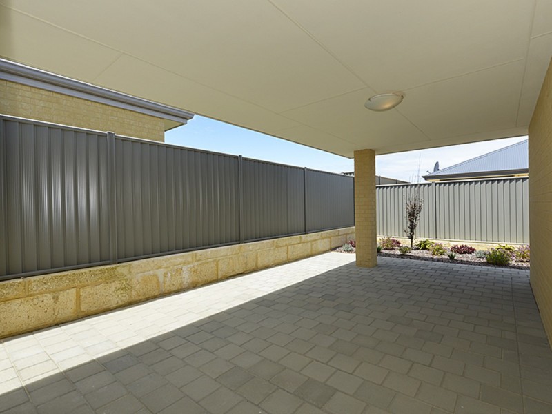 18 Icterine Road, Eglinton WA 6034