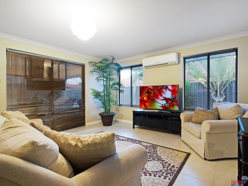 10 Worcester Loop, Butler WA 6036