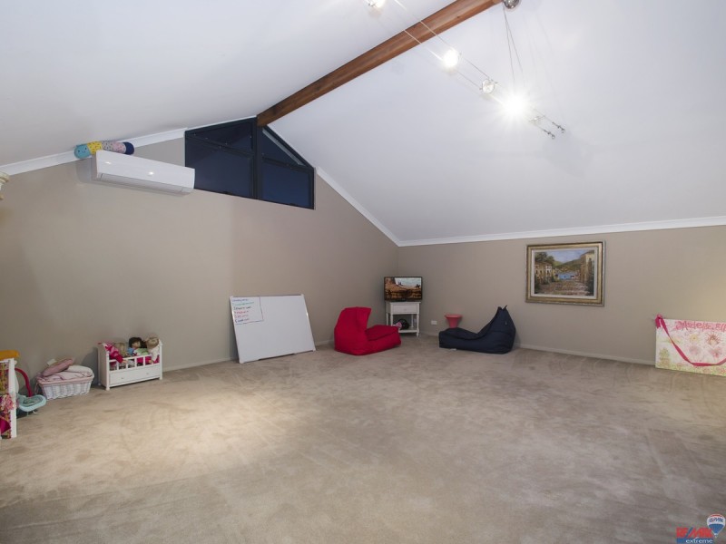 10 Worcester Loop, Butler WA 6036