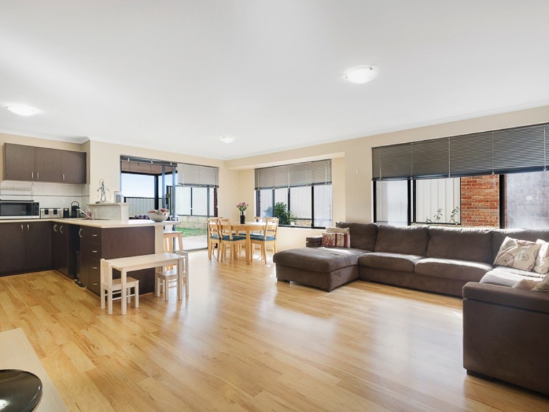 8 Tupelo Fairway, Clarkson WA 6030