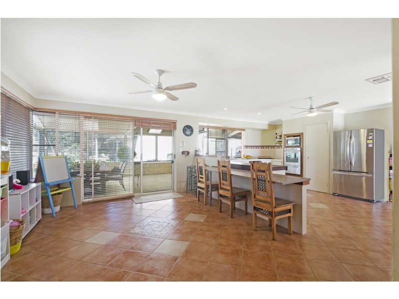 186 Woolly Bush Loop, Woodridge WA 6041