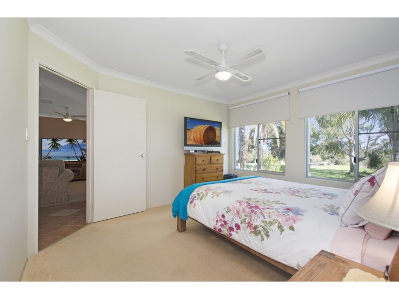 186 Woolly Bush Loop, Woodridge WA 6041