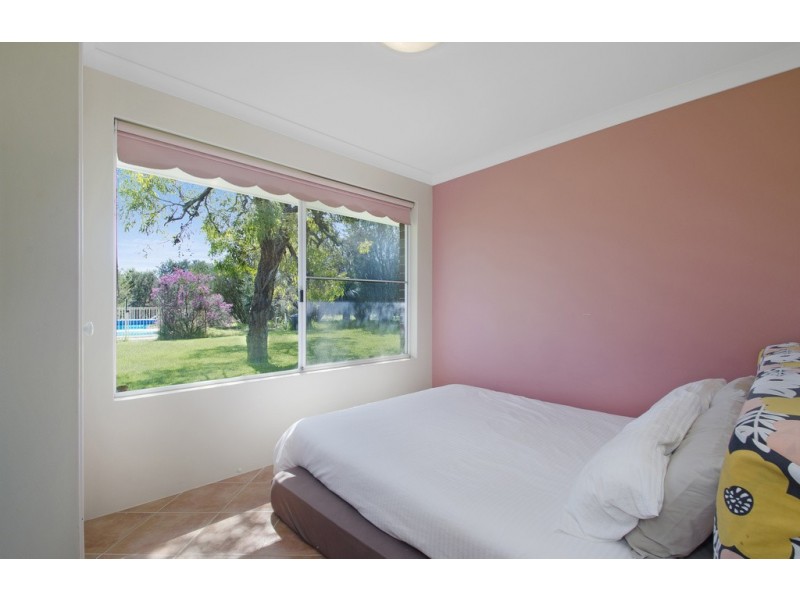 186 Woolly Bush Loop, Woodridge WA 6041