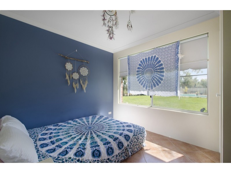 186 Woolly Bush Loop, Woodridge WA 6041