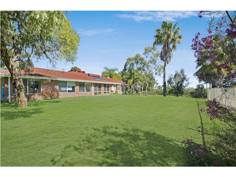 186 Woolly Bush Loop, Woodridge WA 6041