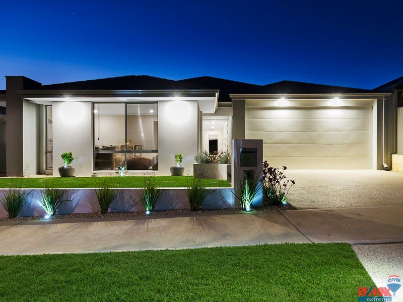 9 Lemon Way, Eglinton WA 6034