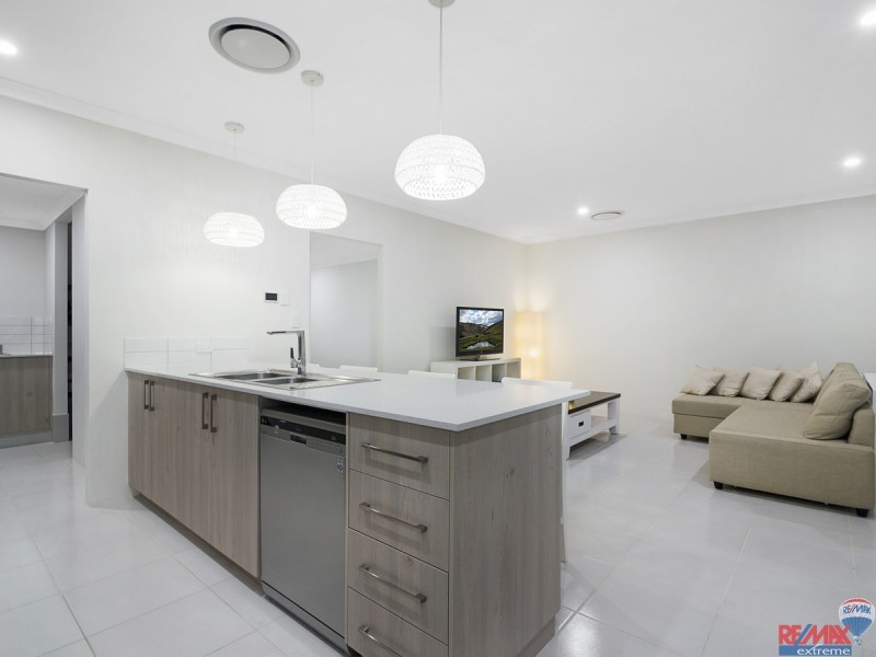 9 Lemon Way, Eglinton WA 6034