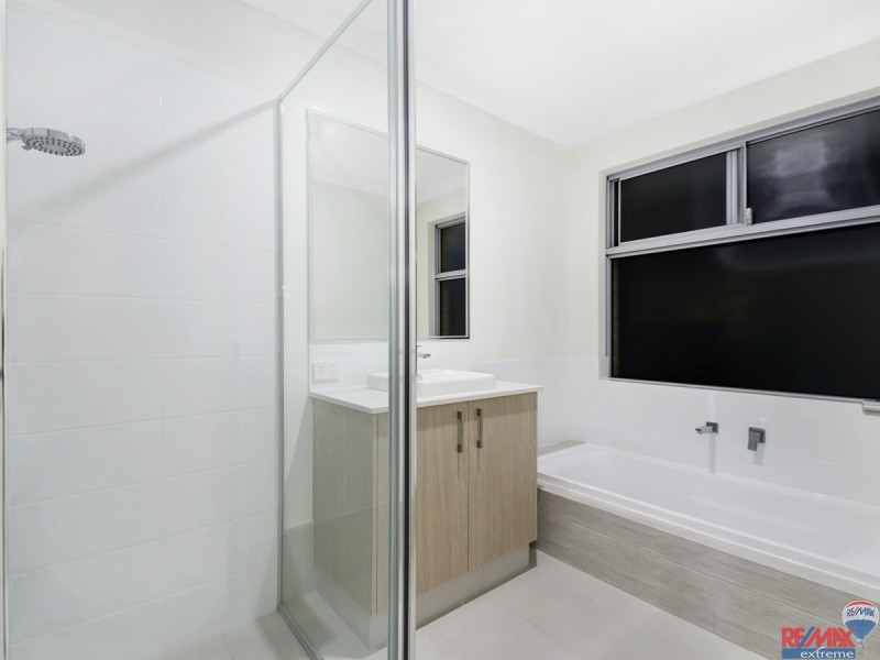 9 Lemon Way, Eglinton WA 6034