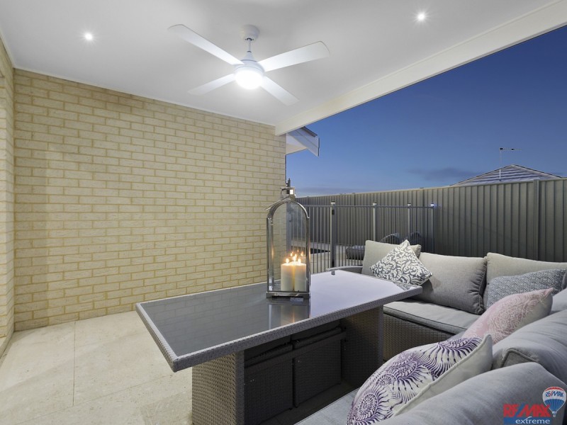 9 Lemon Way, Eglinton WA 6034