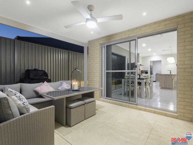 9 Lemon Way, Eglinton WA 6034