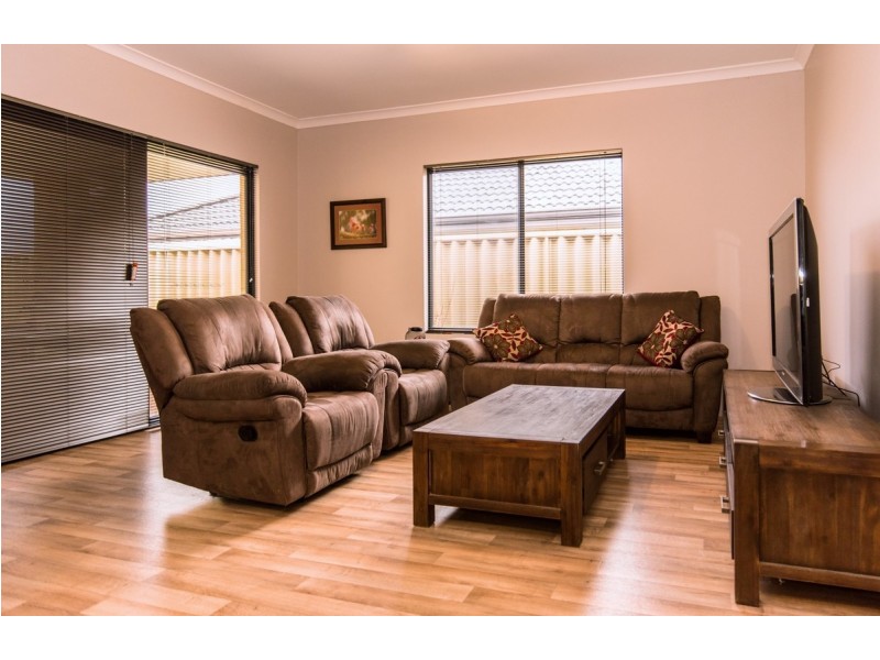 26 Finglas Meander, Butler WA 6036