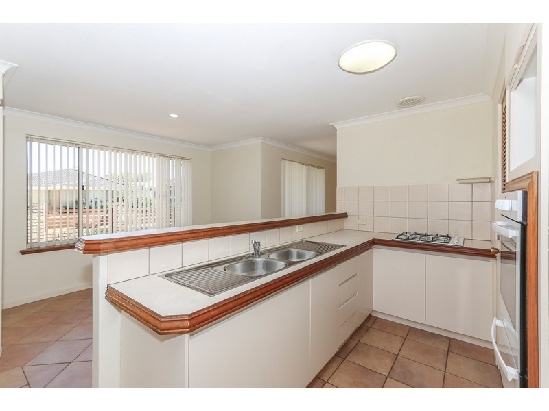 3/42 Stonehaven Parade, Kinross WA 6028