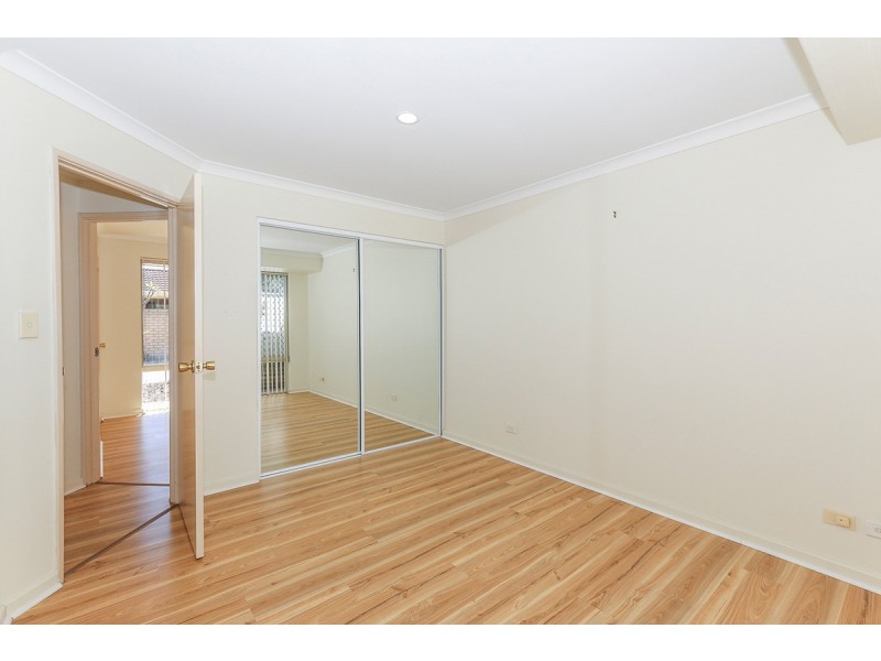 3/42 Stonehaven Parade, Kinross WA 6028