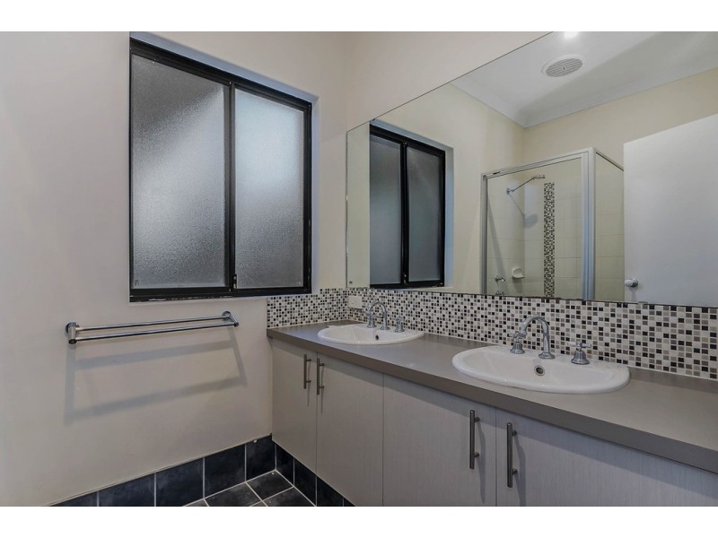 5 Cardross Gardens, Butler WA 6036