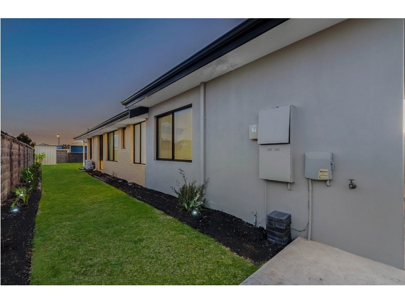 5 Cardross Gardens, Butler WA 6036