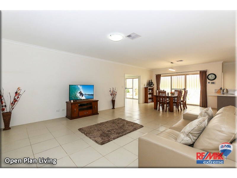 8 Rogart Bend, Butler WA 6036