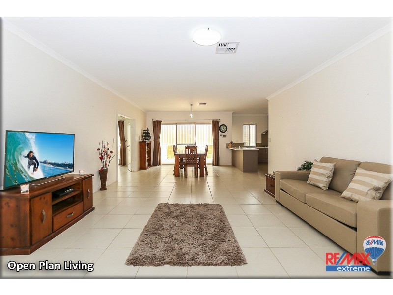 8 Rogart Bend, Butler WA 6036