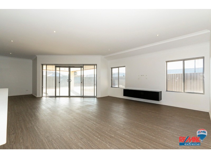 45 Linksman Street, Yanchep WA 6035