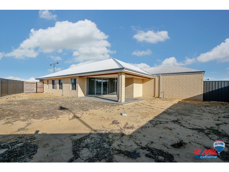 45 Linksman Street, Yanchep WA 6035