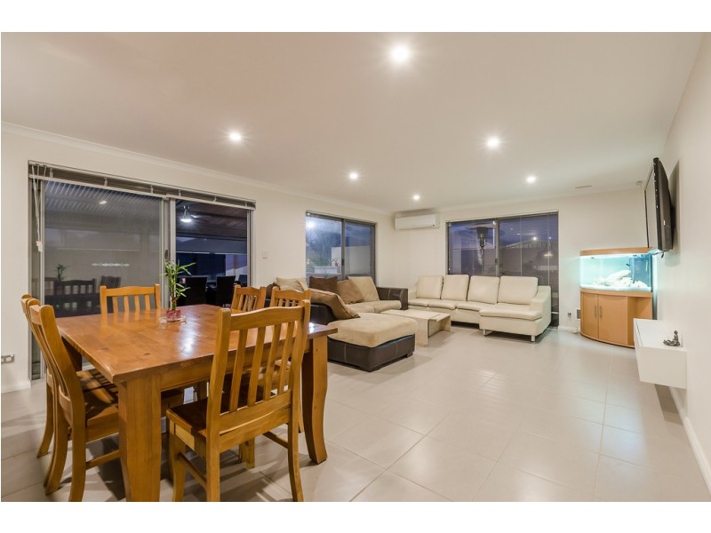 12 Crete Way, Alkimos WA 6038
