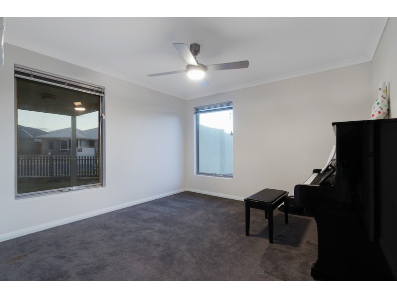 12 Crete Way, Alkimos WA 6038