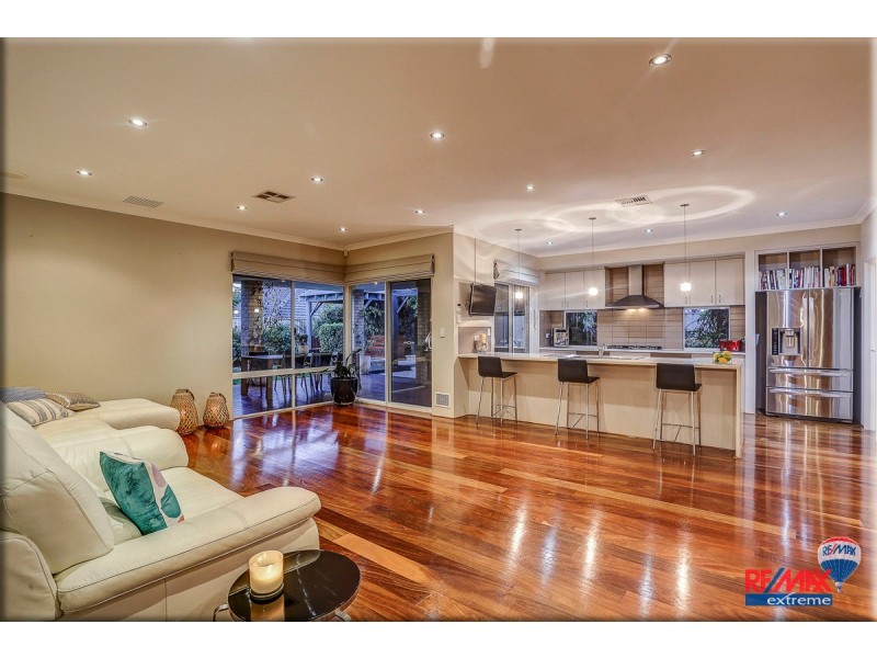 16 Jindalee Boulevard, Jindalee WA 6036