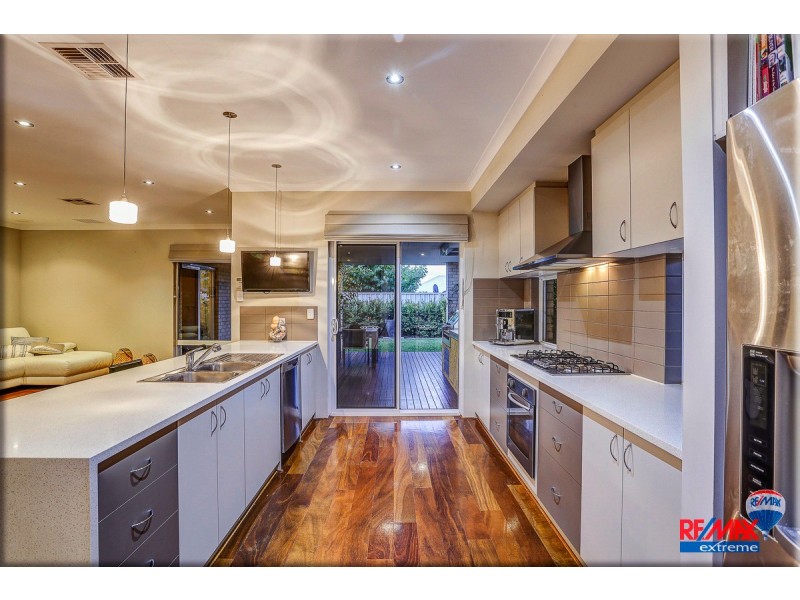 16 Jindalee Boulevard, Jindalee WA 6036