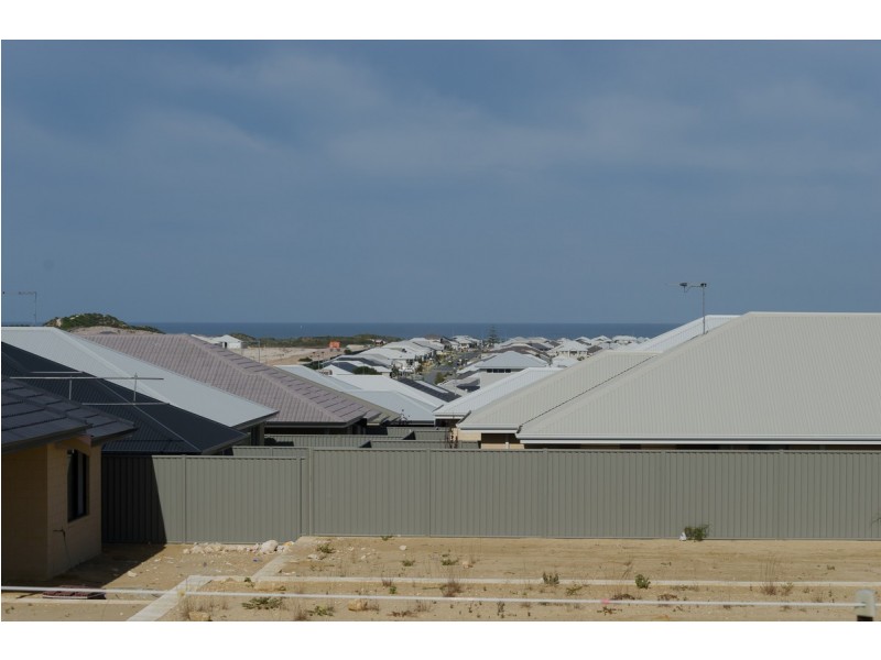 28 Arylide Grove, Eglinton WA 6034