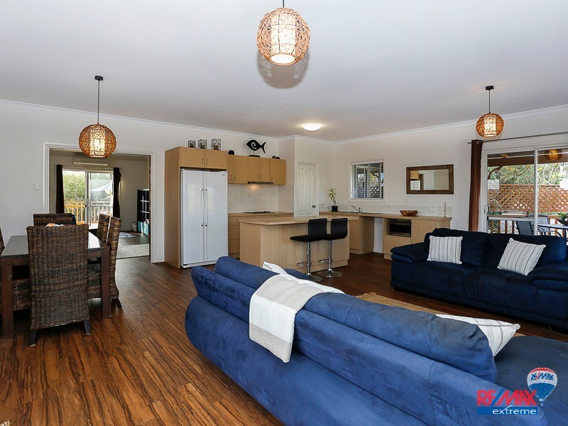 10 Galleon Place, Yanchep WA 6035