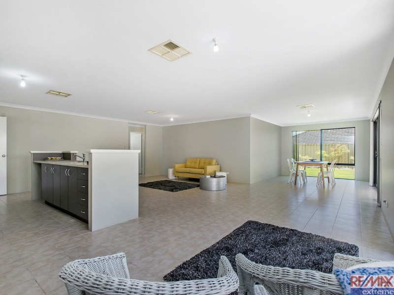 7 Finglas Meander, Butler WA 6036