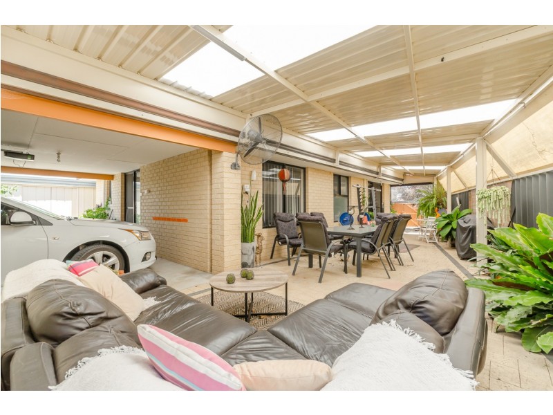 8 Knighton Way, Butler WA 6036