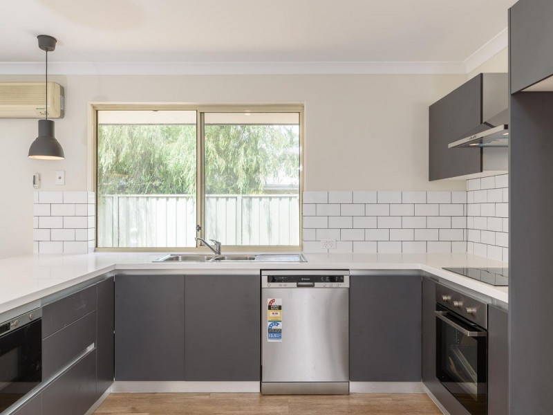 6 Molloy Circuit, Atwell WA 6164