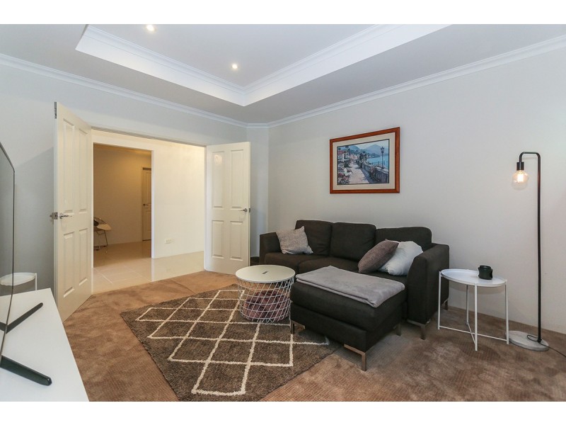 5 Stingray Way, Jindalee WA 6036