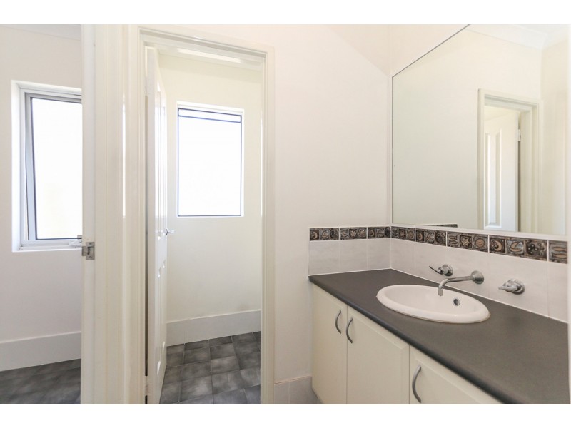 5 Stingray Way, Jindalee WA 6036