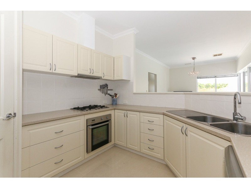 5 Stingray Way, Jindalee WA 6036