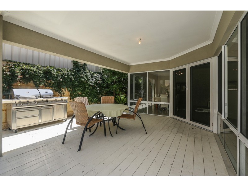 5 Stingray Way, Jindalee WA 6036