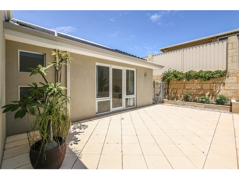 5 Stingray Way, Jindalee WA 6036