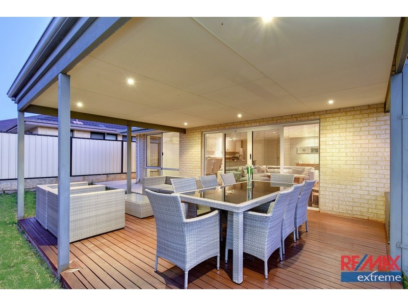 19 La Mirada Avenue, Clarkson WA 6030