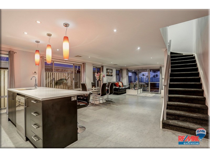 7 Comito Bend, Alkimos WA 6038