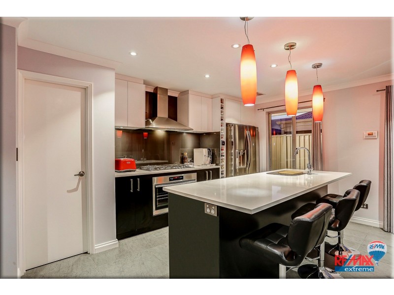 7 Comito Bend, Alkimos WA 6038